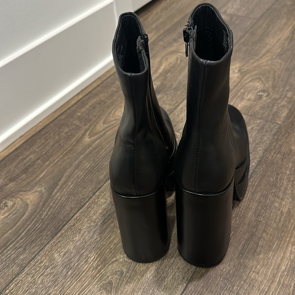 Steve Madden NWOT Cobra Platform Boot Black Size 7.5 - Picture 9 of 10